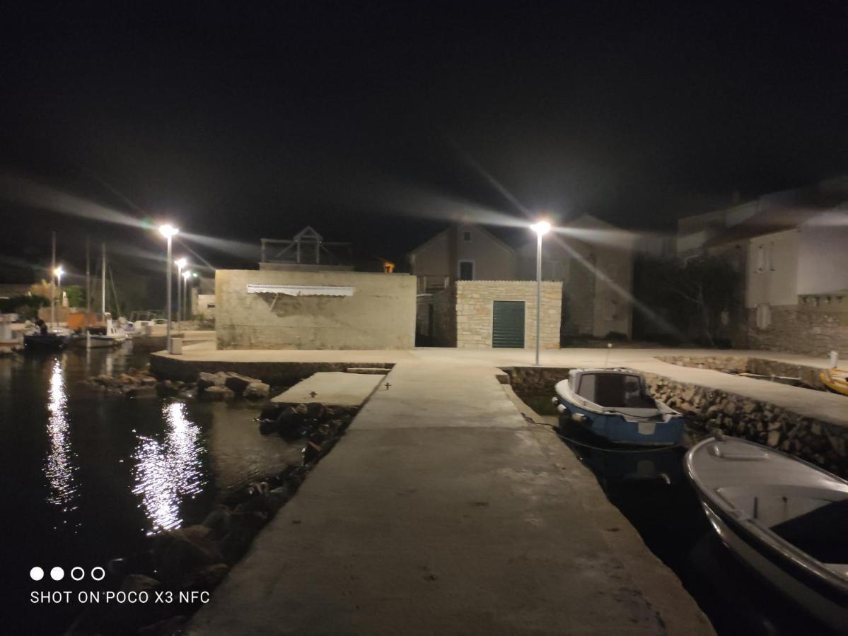 Apartman Ante Murter Bagian luar foto