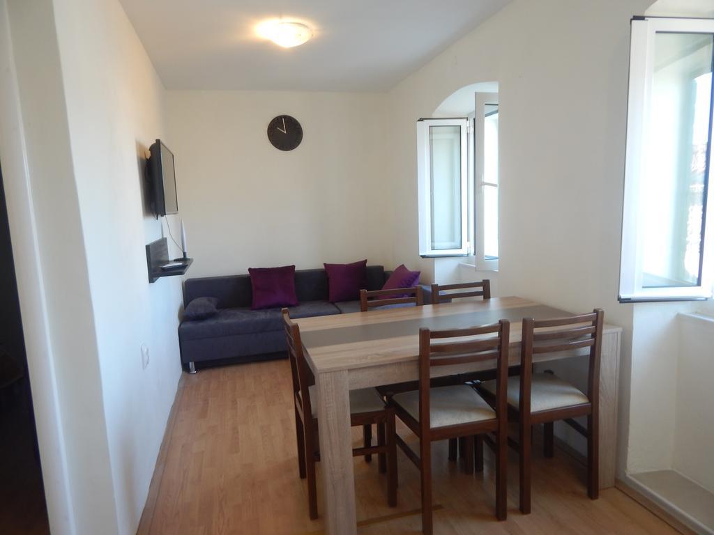 Apartman Ante Murter Bagian luar foto