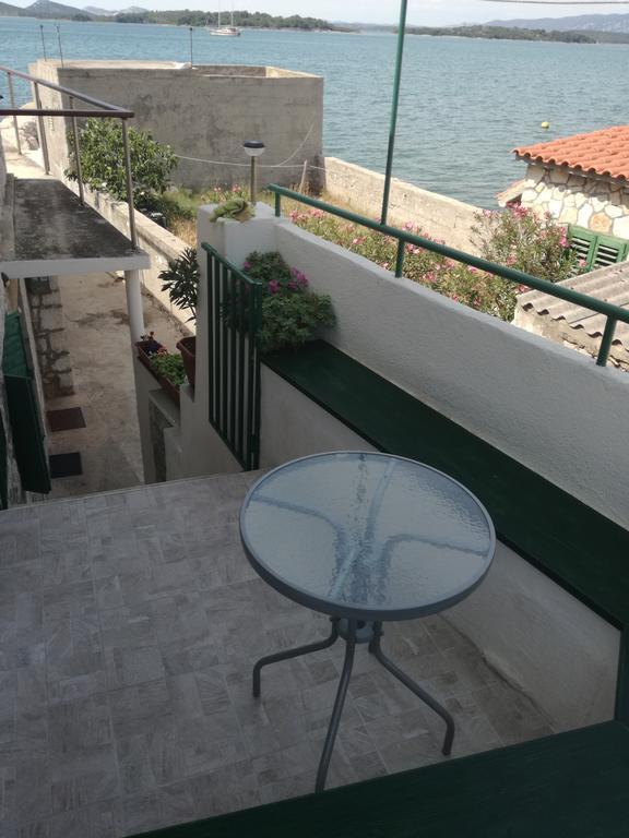 Apartman Ante Murter Bagian luar foto