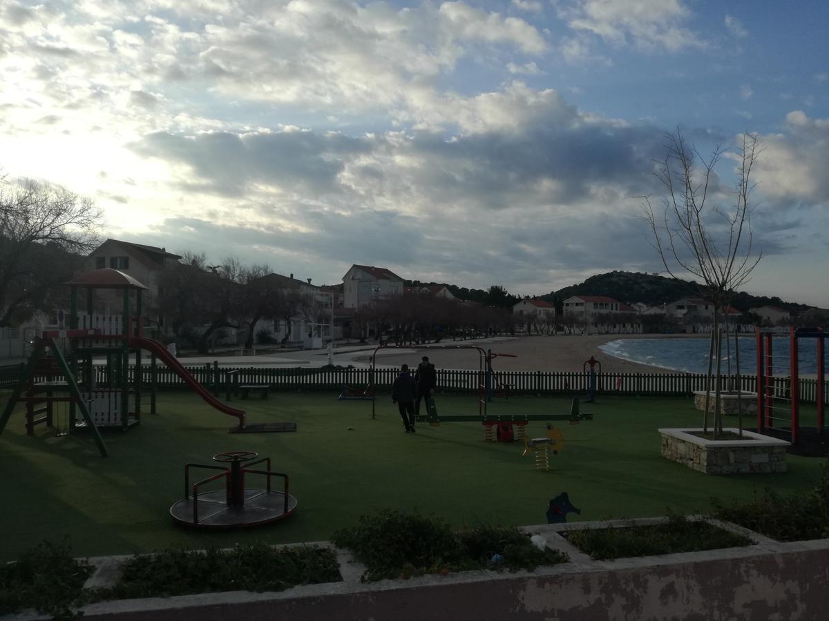 Apartman Ante Murter Bagian luar foto