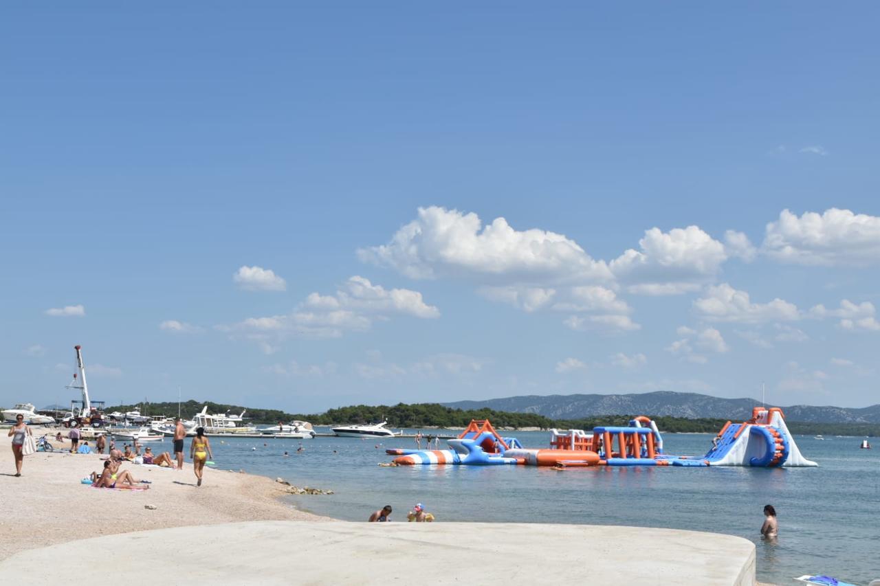 Apartman Ante Murter Bagian luar foto