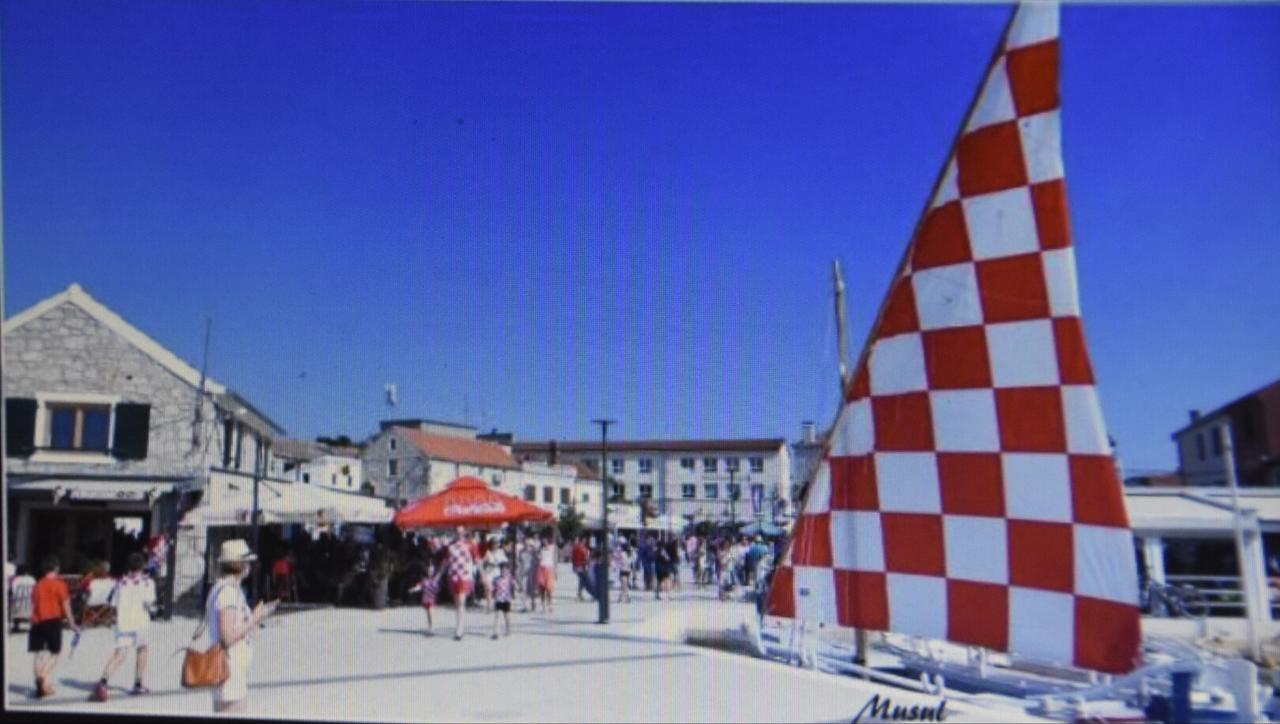 Apartman Ante Murter Bagian luar foto